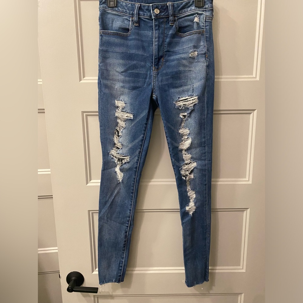 American Eagle Next Level Stretch Distressed Jeans~ Size 6 Regular